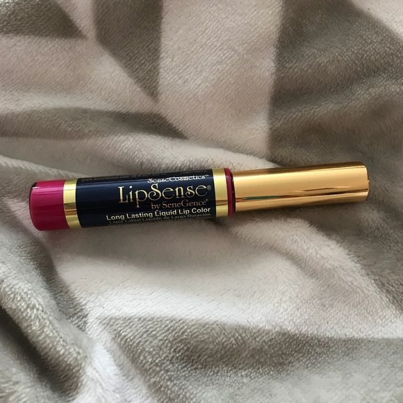 Other - Lipsense Kiss For A Cause